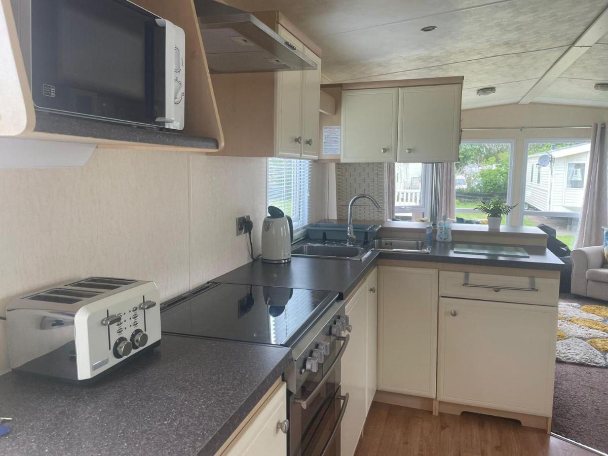 Remarkable 2-Bed Villa Caravan In Driffield 斯基普西 外观 照片